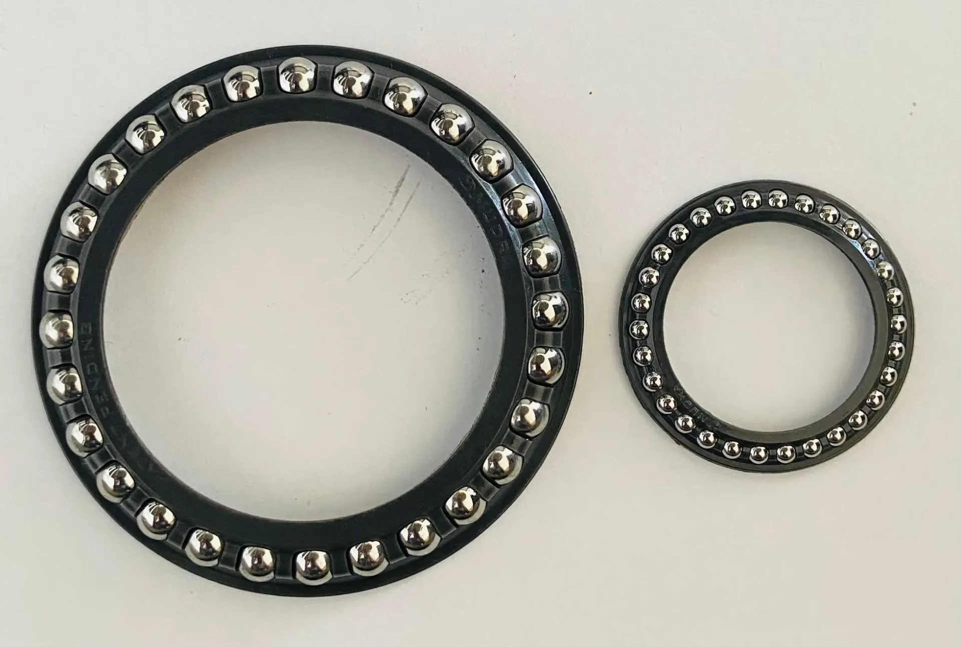 [2XV00X50325AA] Steering Upper & Lower Big (SKF 9903/w64)