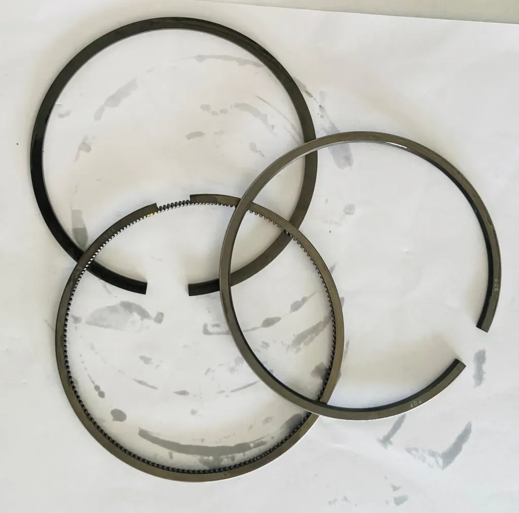[4CWRNGE003903] PISTON RING SET STD